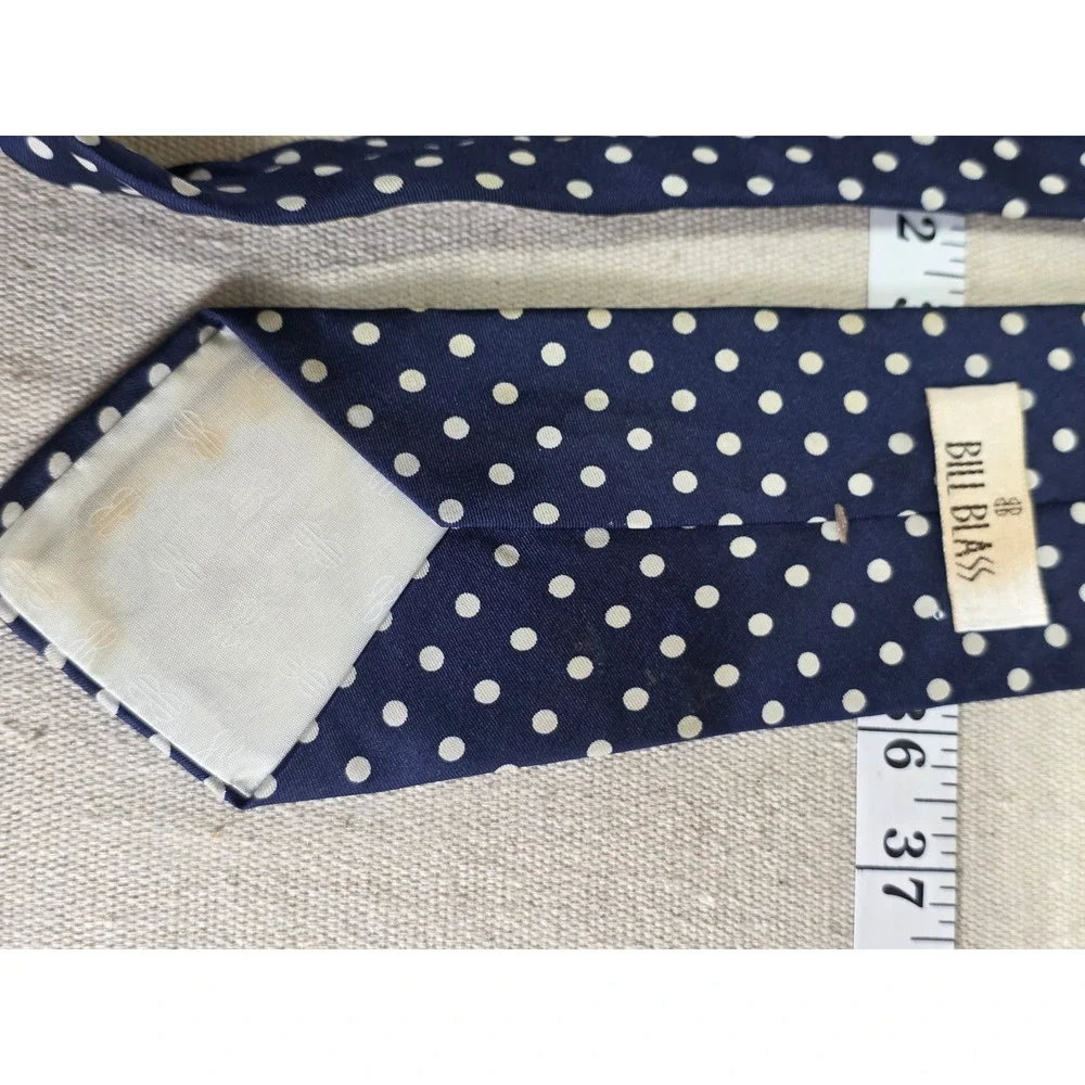 Bill Blass Mens Silk Polka Dot Tie Navy Blue Cream Handmade USA Printed Italy